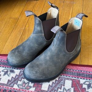 Blundstone Size 5.5 Classic Chelsea Boot 585 Rustic Brown